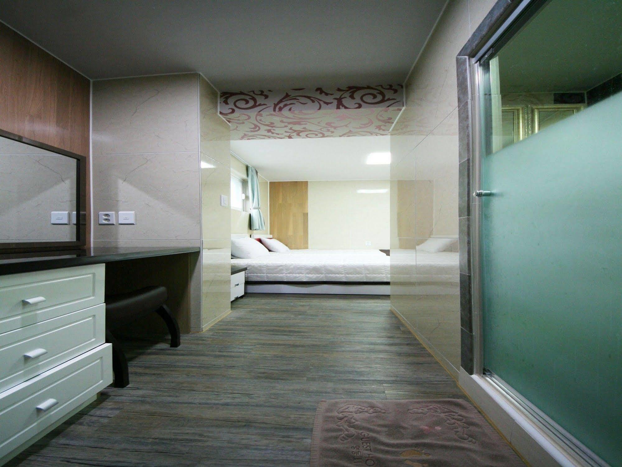 Guesthouse Myeongdong 2 Seul Exterior foto